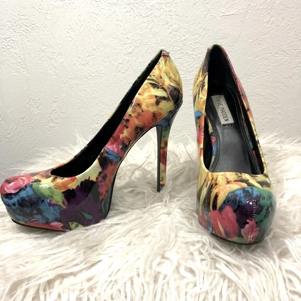 STEVE MADDEN - BRIGHTLY COLORED PLATFORM PUMPS‎ - S5